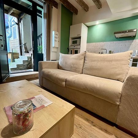 La Cour Chartraine - Cosy Appartement Avec Cour Exterieur A Блоа Екстериор снимка